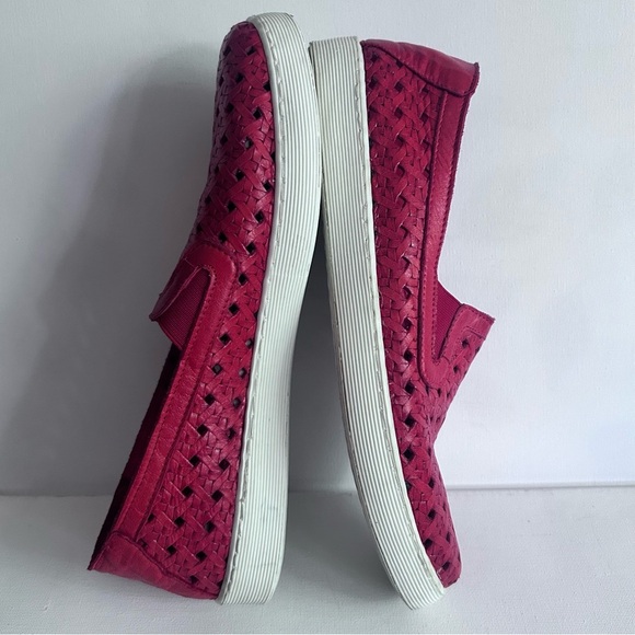 Red Mago Perforated Leather Slip On Walking Shoe Sneaker Size 8 - Picture 7 of 15